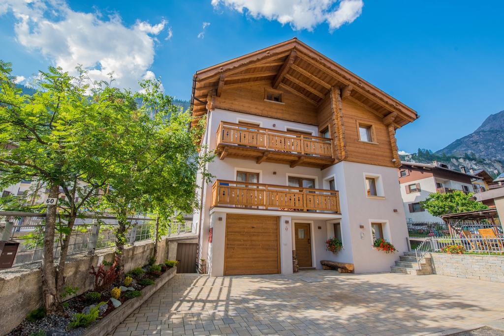 Apartamento Casa Al Rin Isolaccia Exterior foto