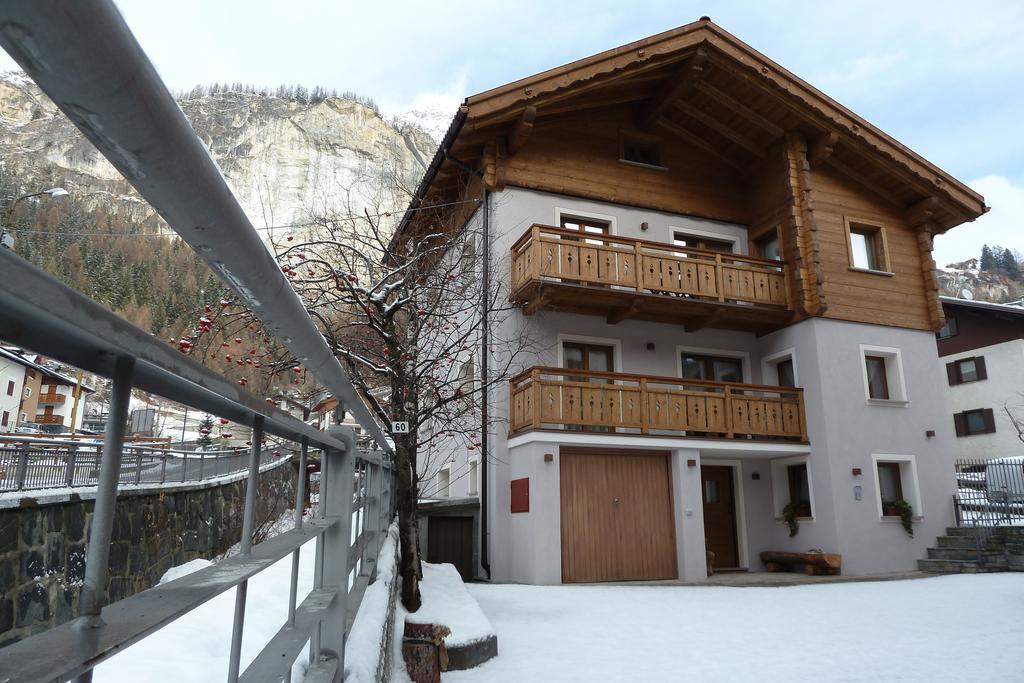 Apartamento Casa Al Rin Isolaccia Exterior foto