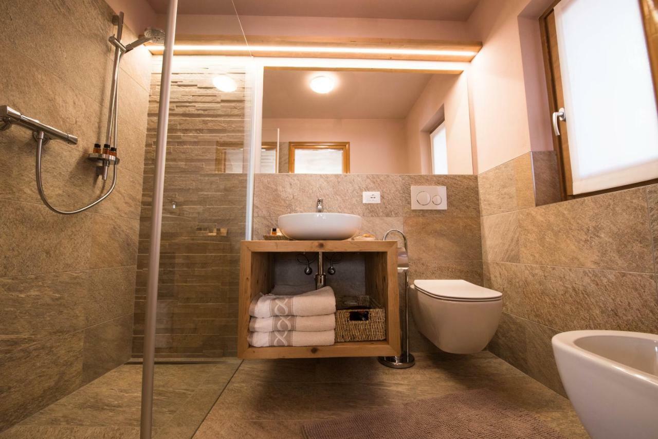 Apartamento Casa Al Rin Isolaccia Exterior foto